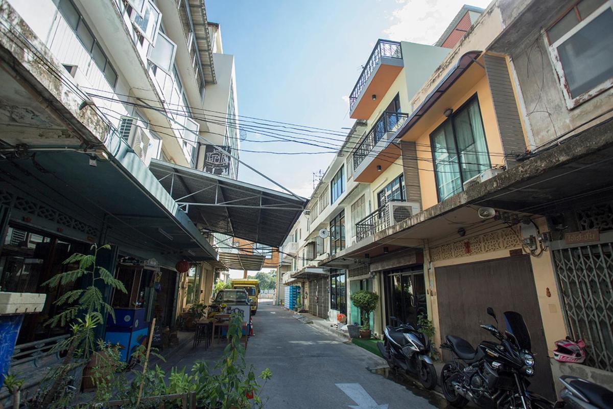 방콕 Ghee Gelato House B&B 외부 사진
